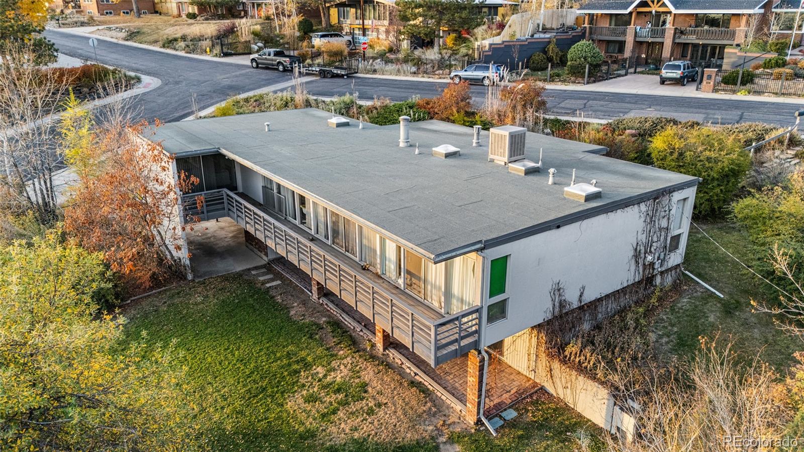 8586 West 68th Place Arvada, CO 80004 - Photo 4 of 48