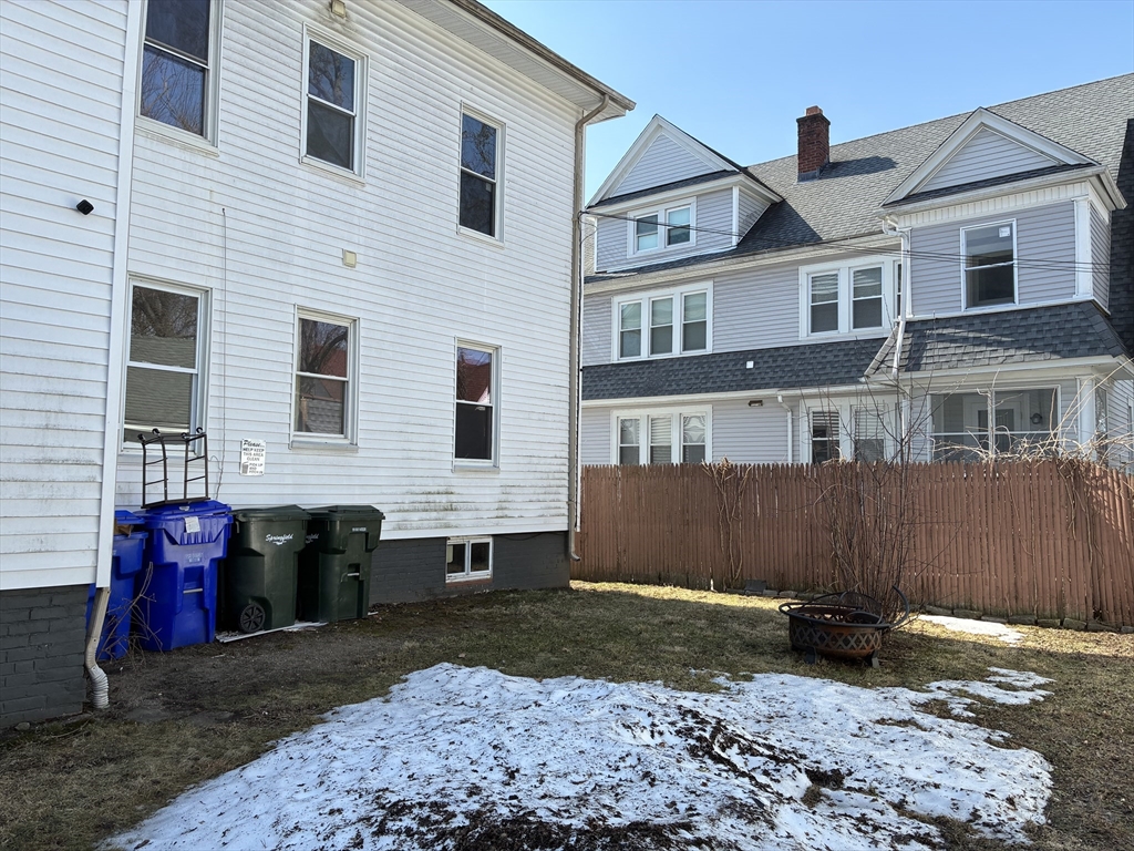 658 Sumner Avenue, Unit 1 Springfield, MA 01108 - Photo 4 of 10