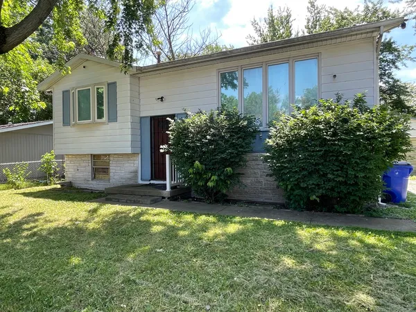 $72,500 | 3265 East Robin Drive, Decatur, IL 62526