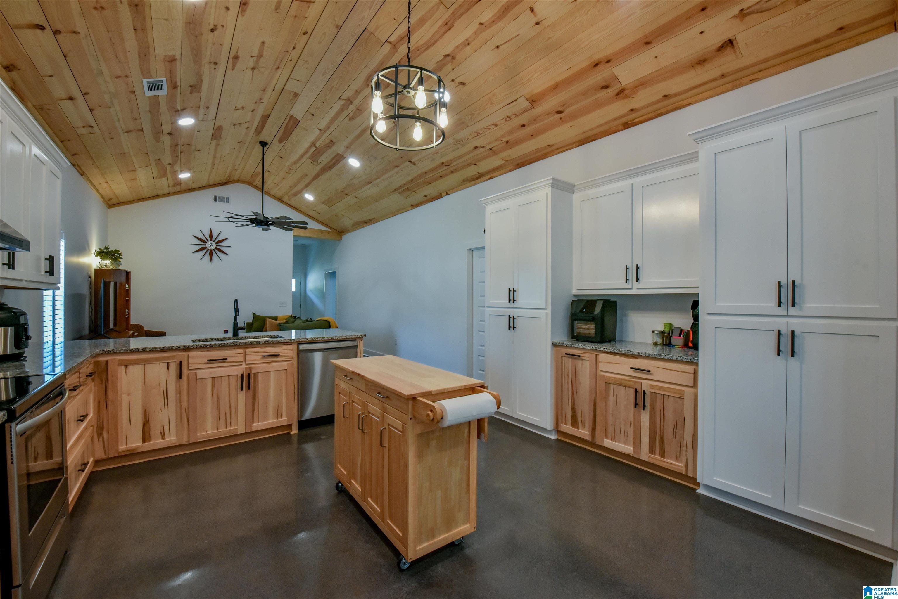 12637 Northside Road Northport, AL 35475 - Photo 19 of 40