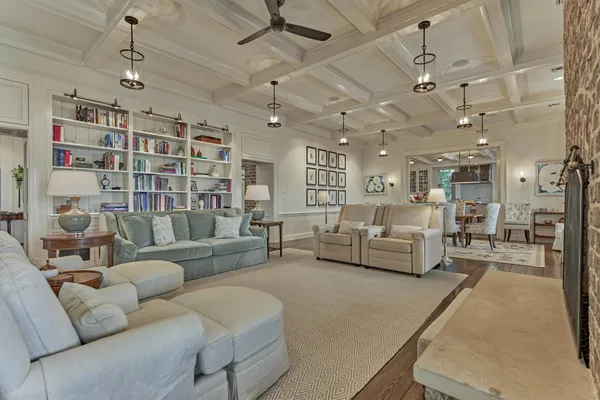 $3,900,000 | 100 Bentwater Bay Drive, Montgomery, TX 77356