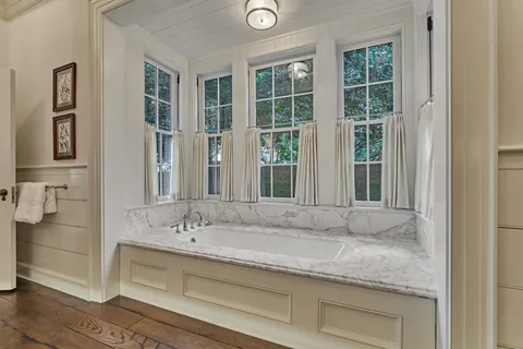 $3,900,000 | 100 Bentwater Bay Drive, Montgomery, TX 77356