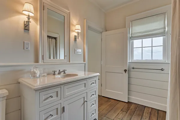 $3,900,000 | 100 Bentwater Bay Drive, Montgomery, TX 77356