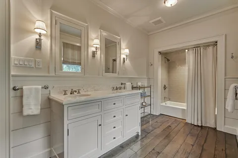 $3,900,000 | 100 Bentwater Bay Drive, Montgomery, TX 77356