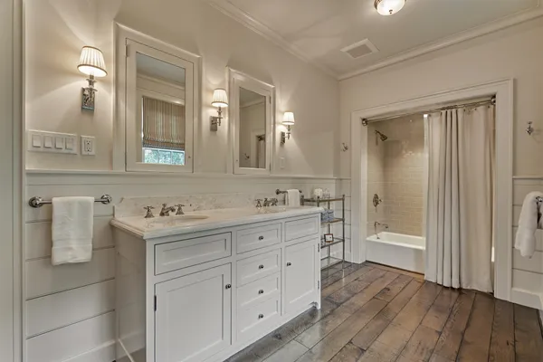 $3,900,000 | 100 Bentwater Bay Drive, Montgomery, TX 77356