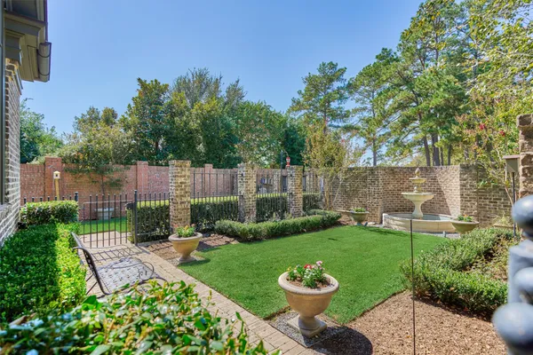 $3,900,000 | 100 Bentwater Bay Drive, Montgomery, TX 77356