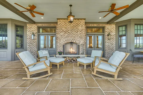 $3,900,000 | 100 Bentwater Bay Drive, Montgomery, TX 77356