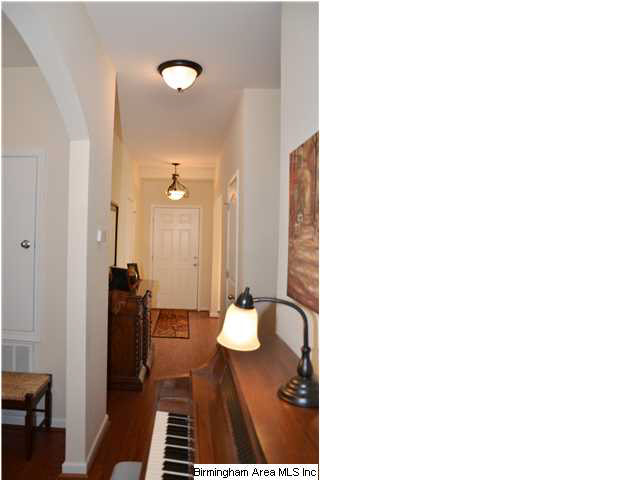 5737 Park Side Road Birmingham, AL 35244 - Photo 4 of 18