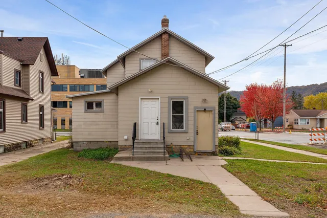 $209,900 | 1178 West Broadway Street, Winona, MN 55987