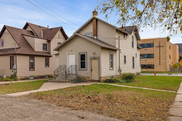 $209,900 | 1178 West Broadway Street, Winona, MN 55987