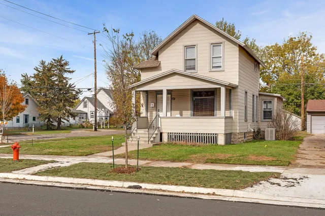 $209,900 | 1178 West Broadway Street, Winona, MN 55987