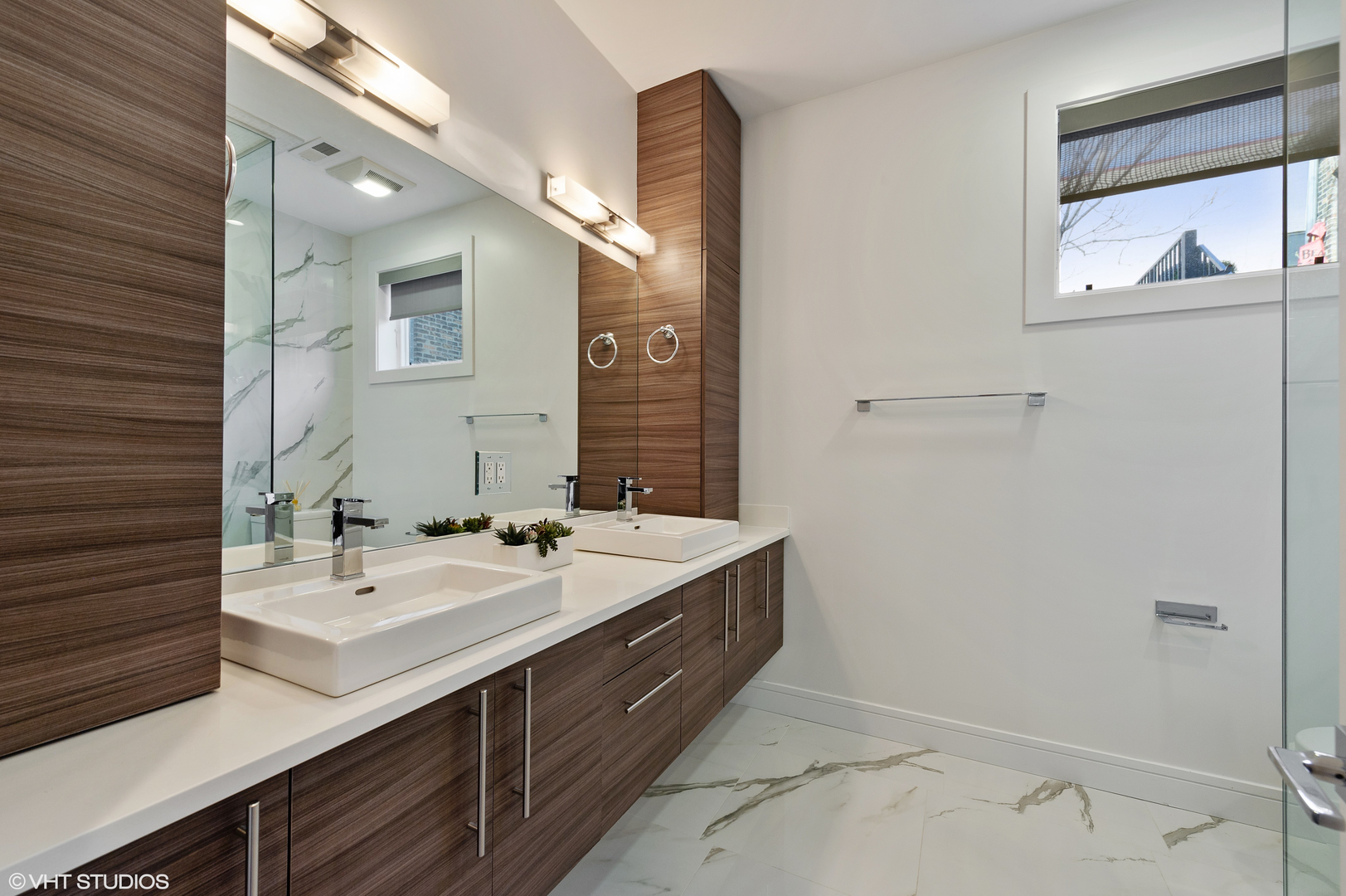 1522 West Huron Street, Unit 2W Chicago, IL 60642 - Photo 11 of 17