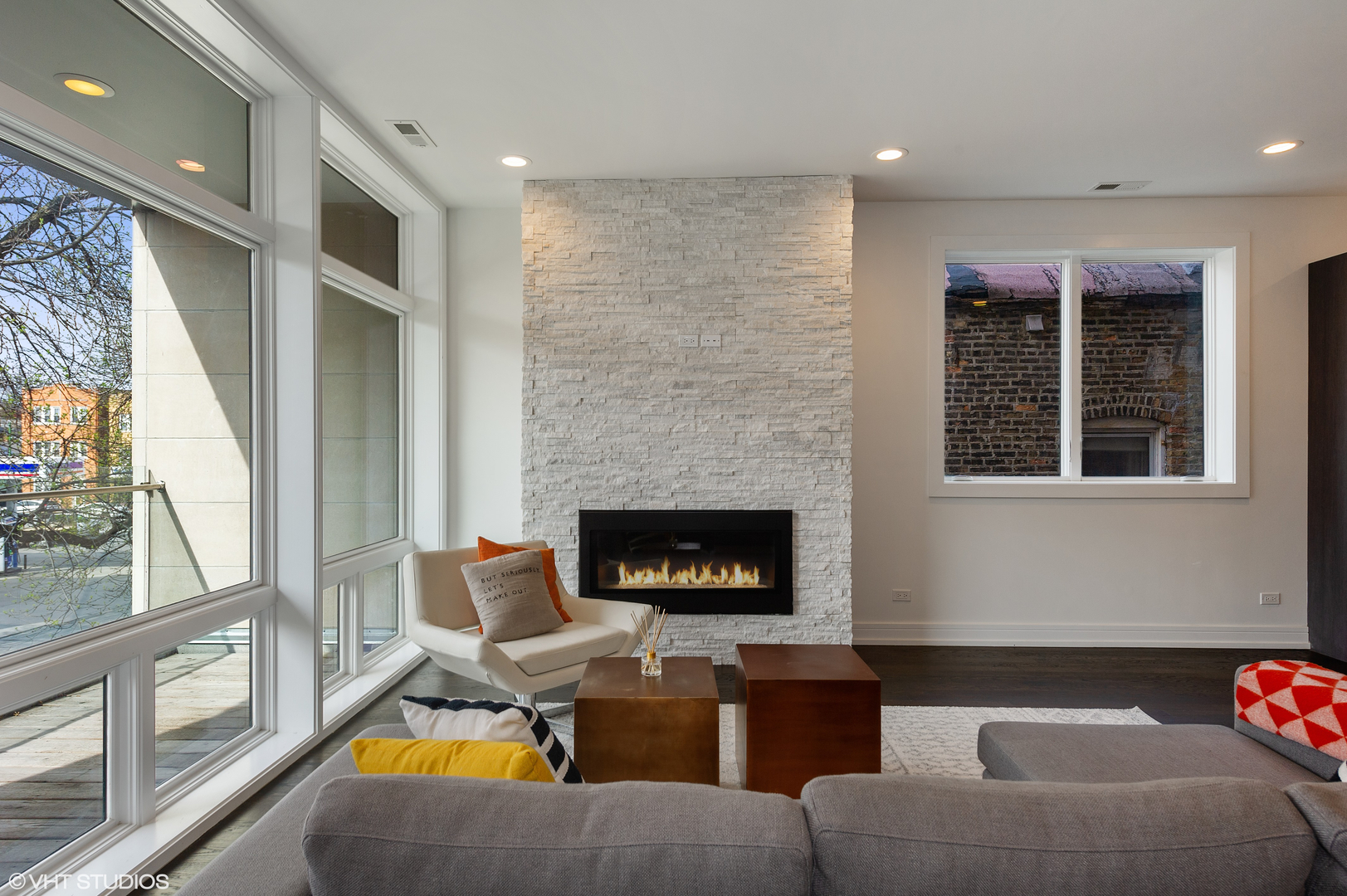1522 West Huron Street, Unit 2W Chicago, IL 60642 - Photo 4 of 17