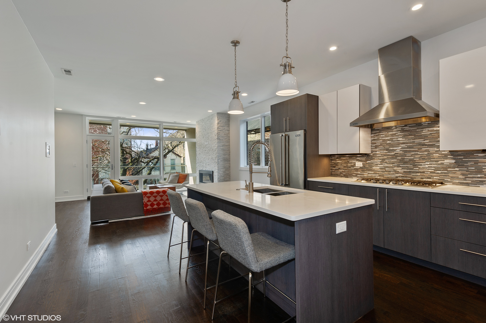 1522 West Huron Street, Unit 2W Chicago, IL 60642 - Photo 7 of 17