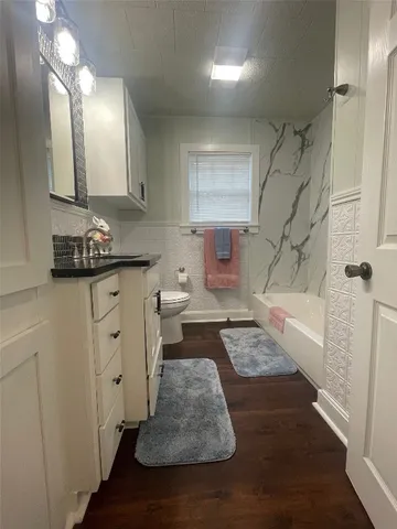 $1,200 | 506 West 11th Street, Taylor, TX 76574