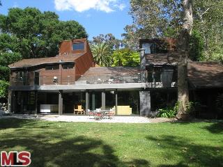 737 Latimer Road Santa Monica, CA 90402 - Photo 1 of 1