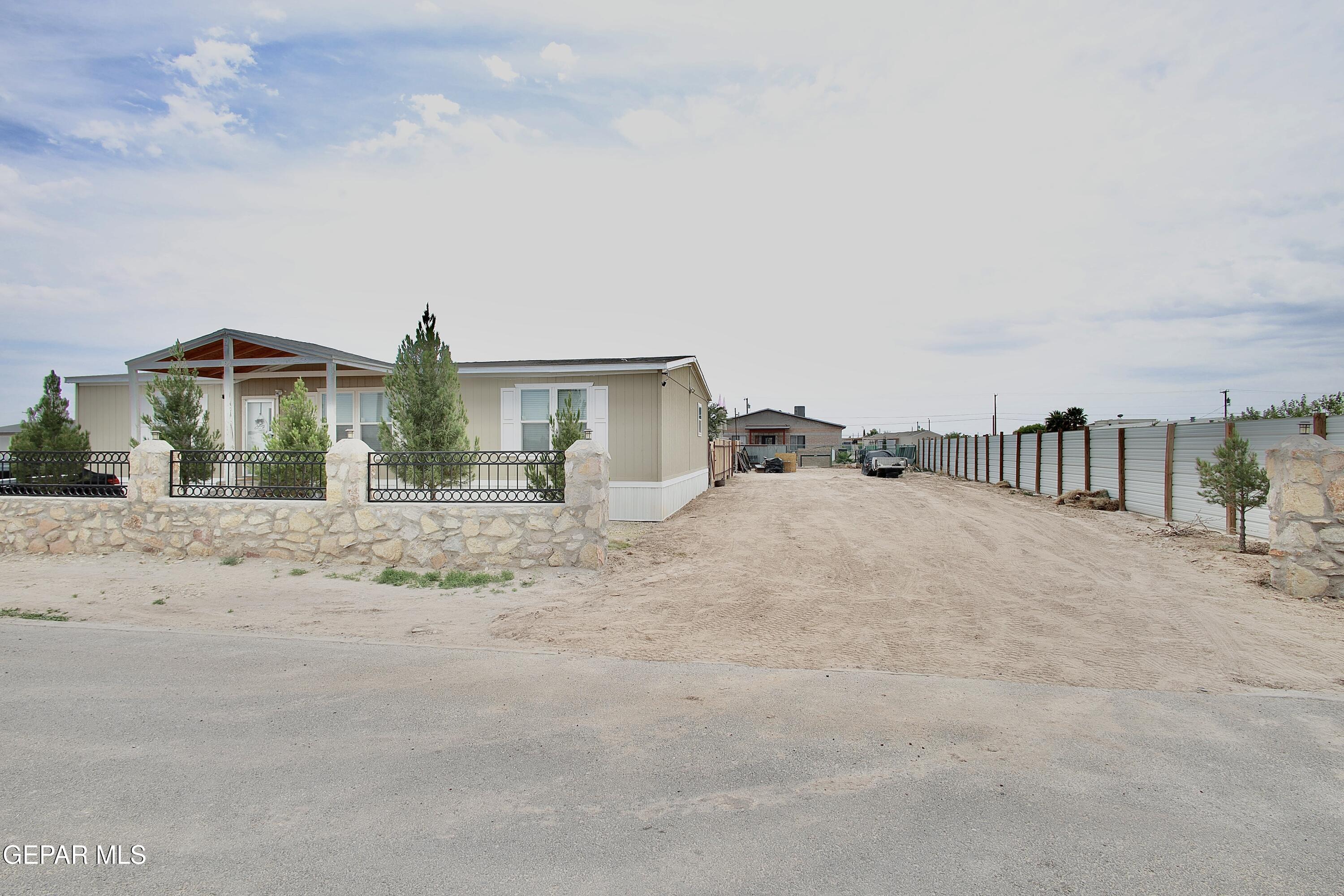 380 Burbridge Road Clint, TX 79836 - Photo 6 of 57 63CAFF93-BC28-43DB-ABDB-EEE10026ED60