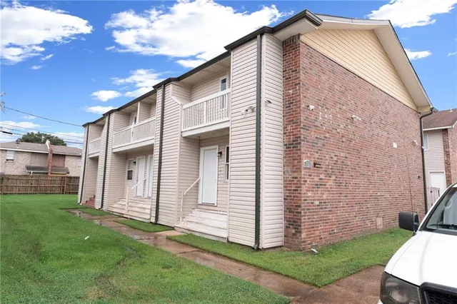 $1,235 | 717 Woodland Drive, Unit C, Laplace, LA 70068