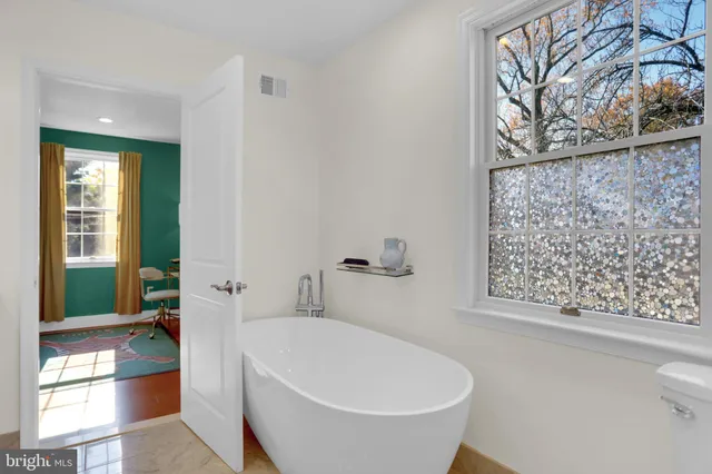 $695,000 | 5503 Boxhill Lane, Baltimore, MD 21210