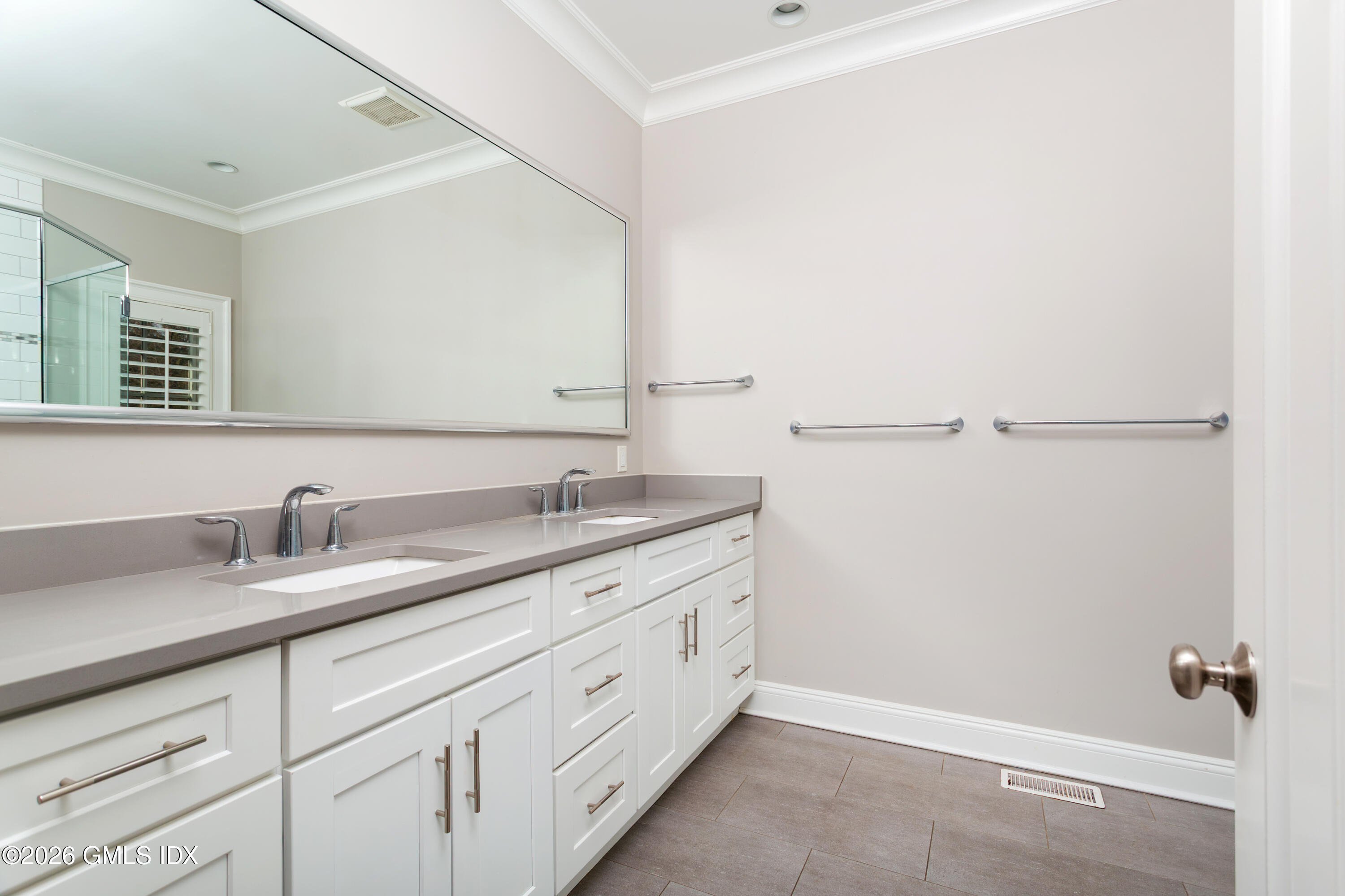 552 River Road Cos Cob, CT 06807 - Photo 18 of 35 River_081