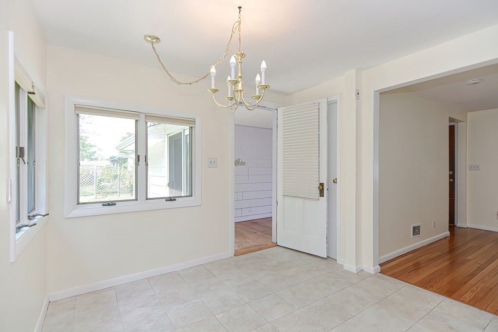 36 Croydon Road Framingham, MA 01702 - Photo 13 of 28 Gallery Image 13