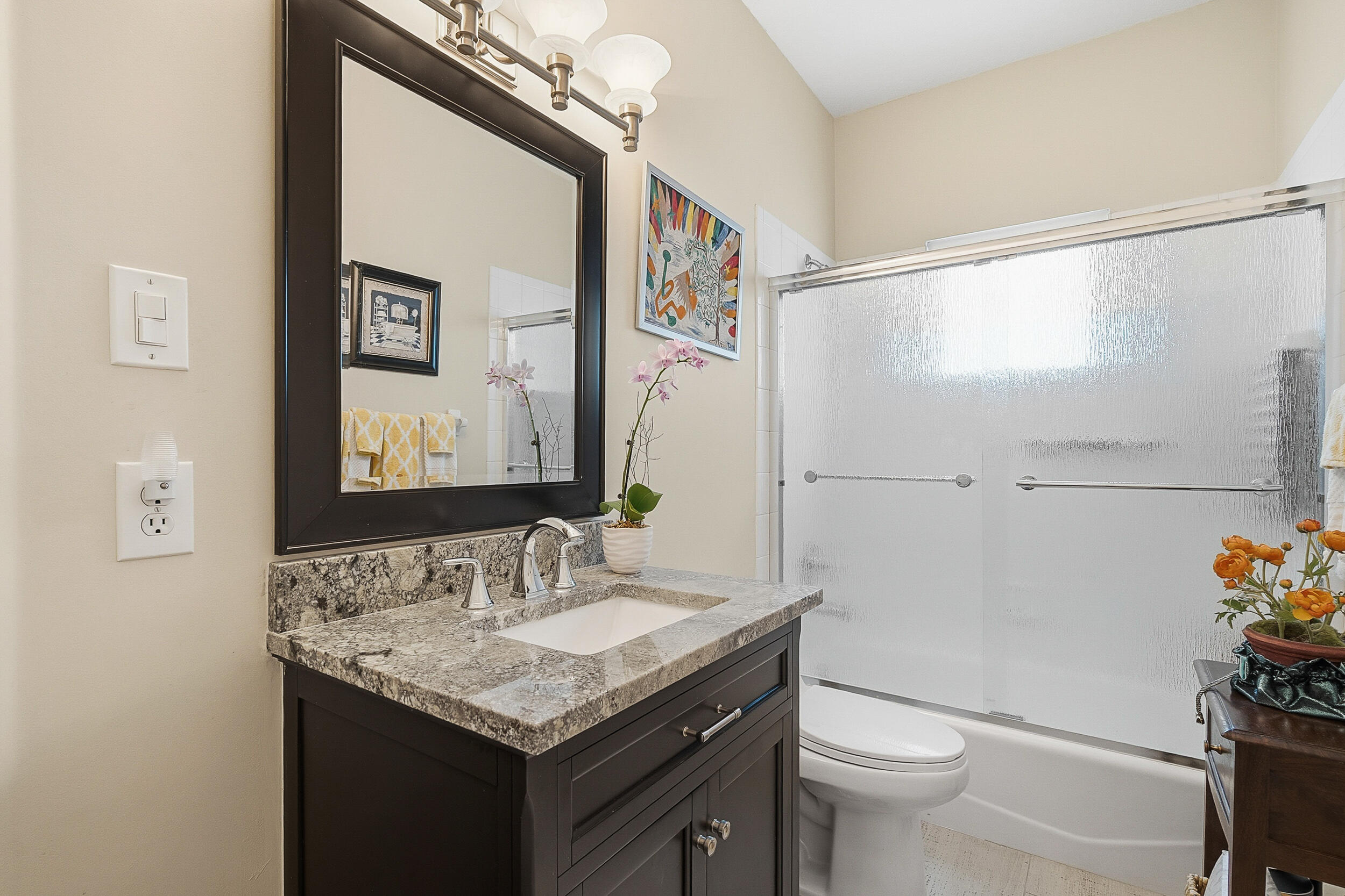 1506 Southwest Mockingbird Circle Port St. Lucie, FL 34986 - Photo 28 of 46 Guest Bathroom