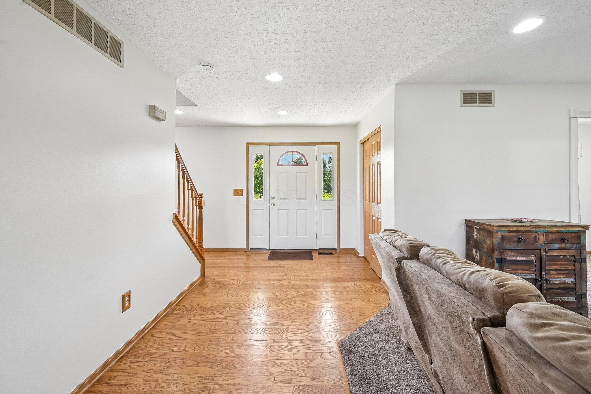 12417 Bulen-Pierce Road Lockbourne, OH 43137 - Photo 7 of 129 Entry