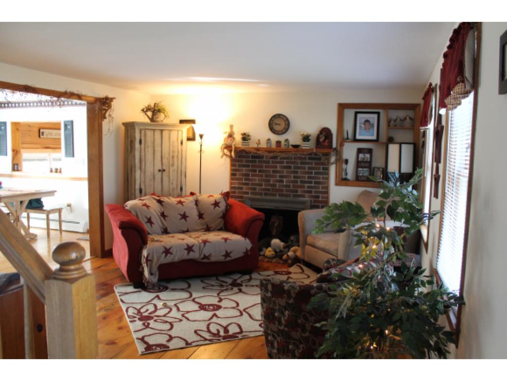 14 Deerfield Court Rochester, NH 03868 - Photo 2 of 14