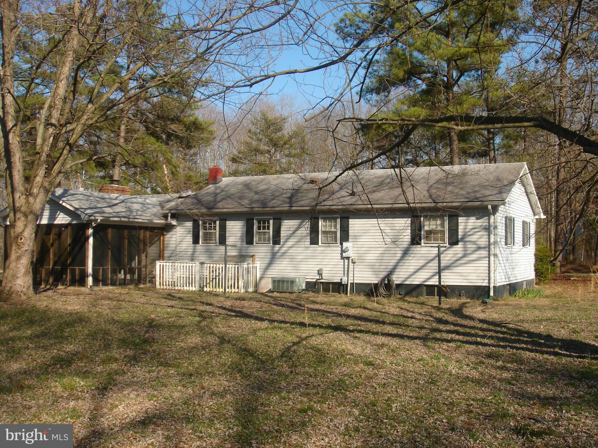 13243 Round Hill Road King George, VA 22485 - Photo 14 of 23 Exterior (Rear)
