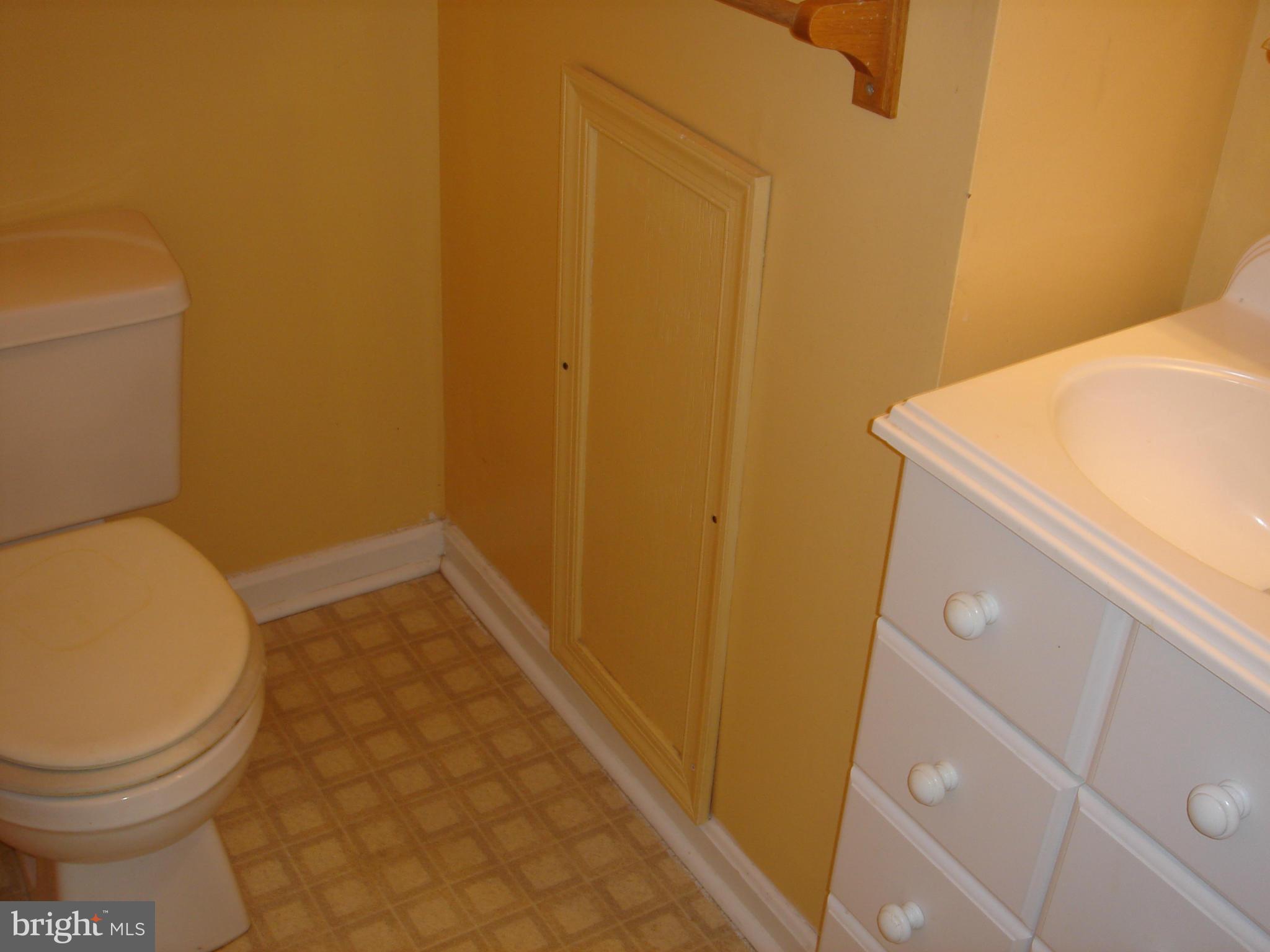 13243 Round Hill Road King George, VA 22485 - Photo 22 of 23 Bath
