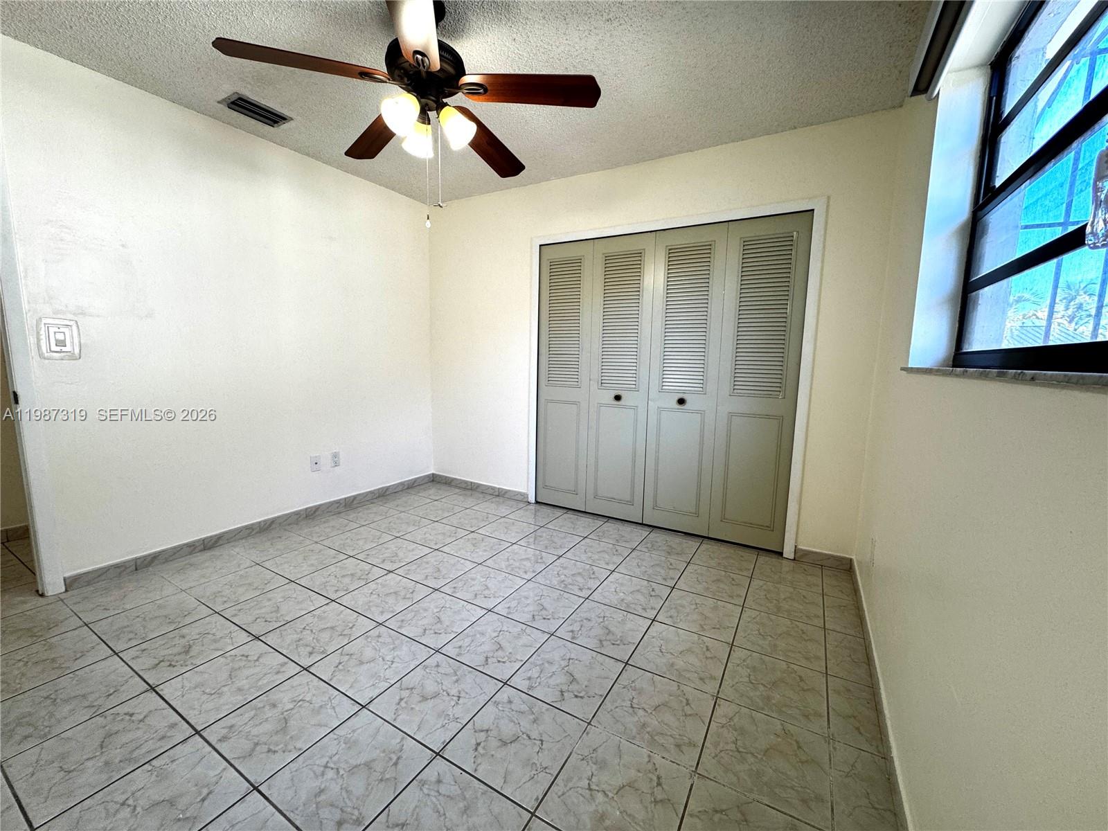 2835 Southwest 108th Place Miami, FL 33165 - Photo 13 of 30