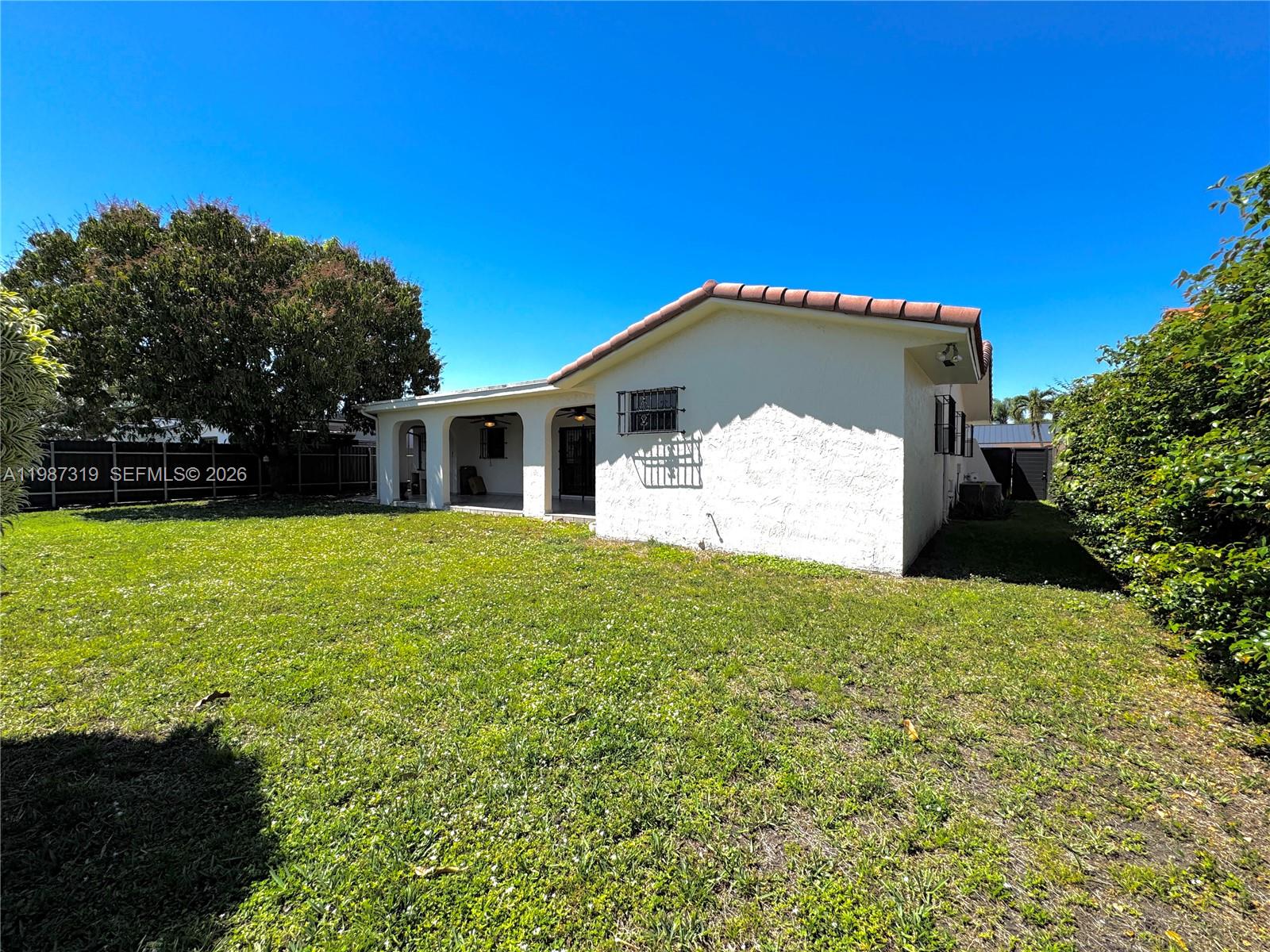 2835 Southwest 108th Place Miami, FL 33165 - Photo 25 of 30