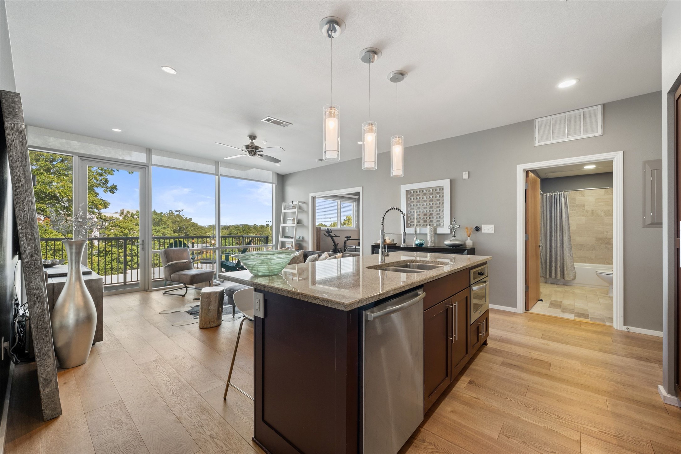 1600 Barton Springs Road, Unit 1406 Austin, TX 78704 - Photo 11 of 39 Gallery Image 11