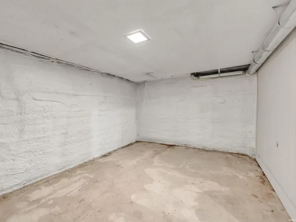 $199,900 | 4103 Fairfield Avenue, Fort Wayne, IN 46807