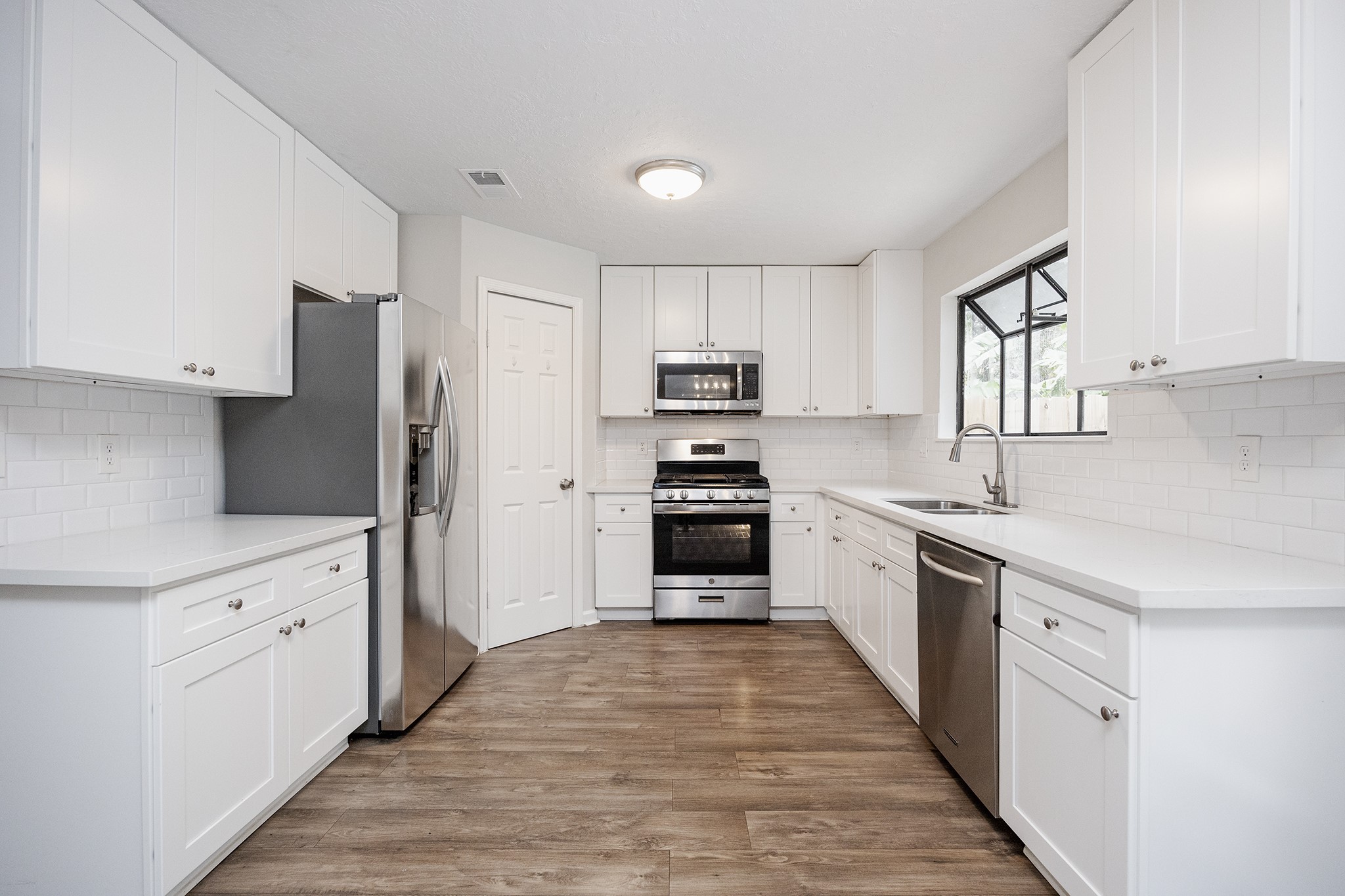 86 West Stony Bridge Circle The Woodlands, TX 77381 - Photo 14 of 47