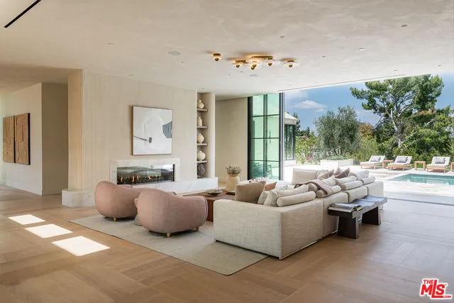 $18,995,000 | 24172 Lupin Hill Road, Hidden Hills, CA 91302