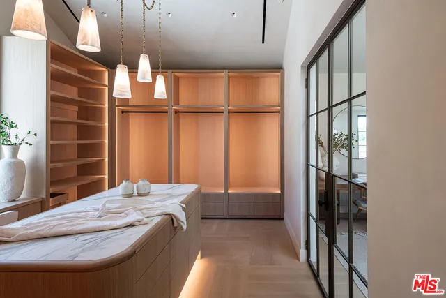 $18,995,000 | 24172 Lupin Hill Road, Hidden Hills, CA 91302