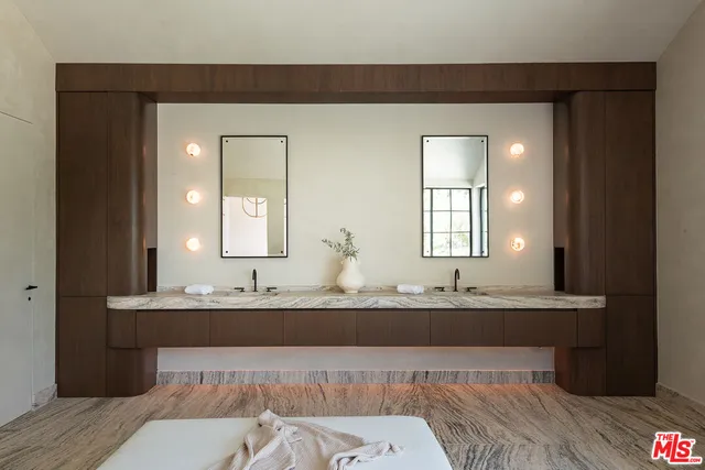 $18,995,000 | 24172 Lupin Hill Road, Hidden Hills, CA 91302