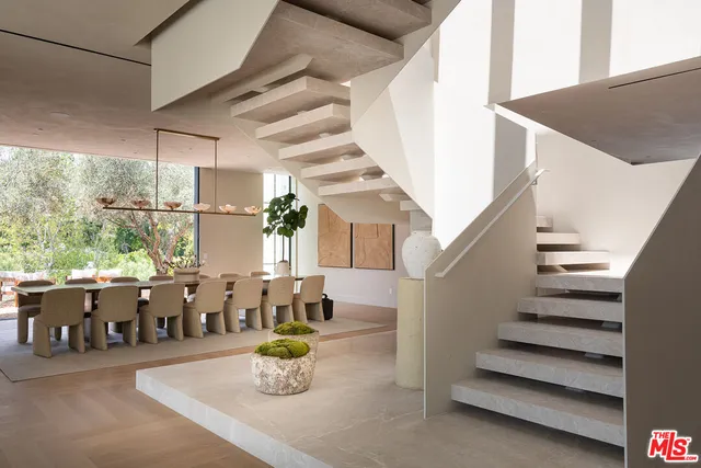 $18,995,000 | 24172 Lupin Hill Road, Hidden Hills, CA 91302