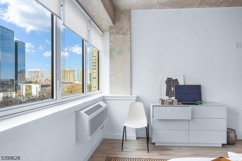 10 Commerce Court, Unit 2I Newark, NJ 07102 - Photo 11 of 18