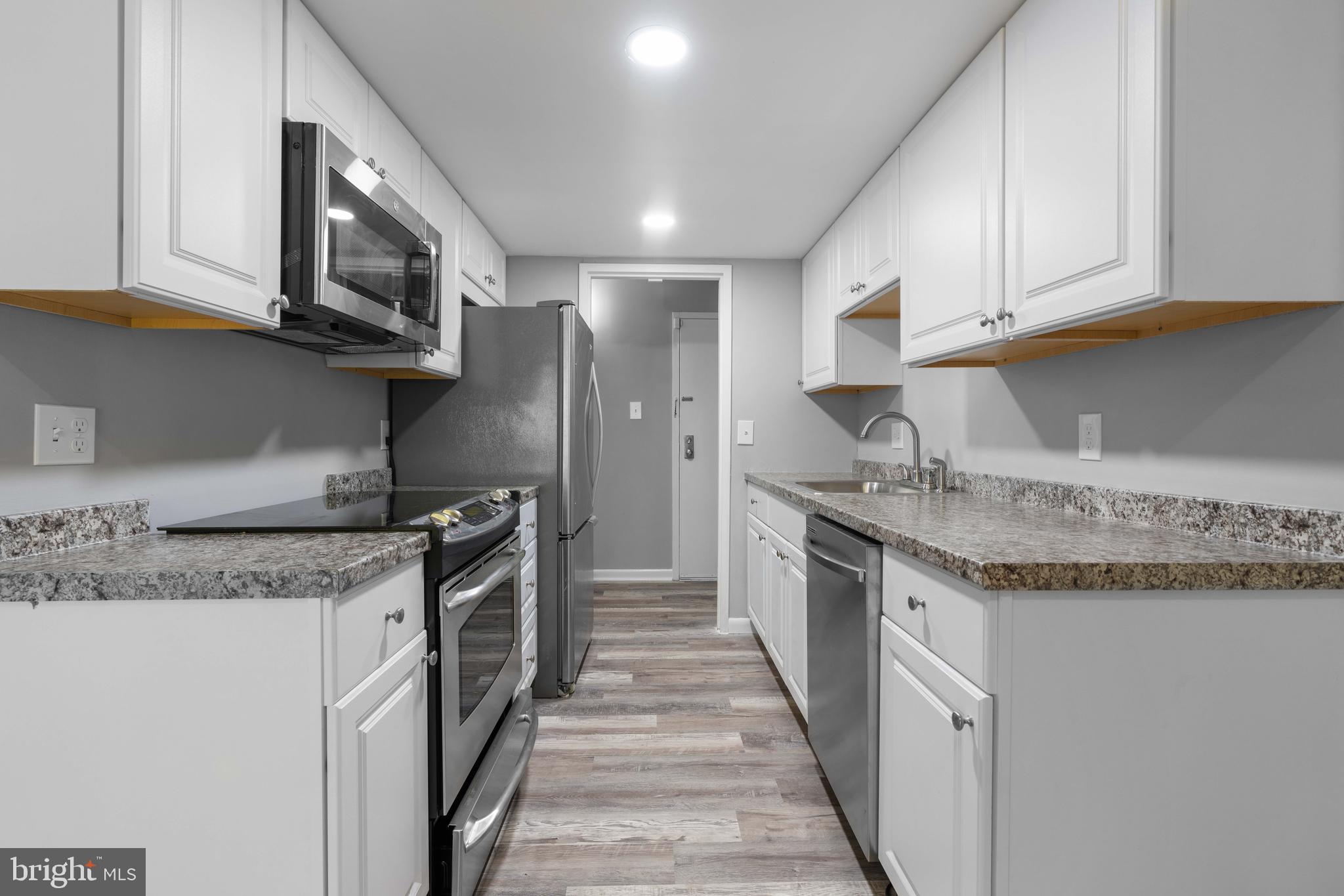 11606 Stoneview Square, Unit 12C Reston, VA 20191 - Photo 6 of 32