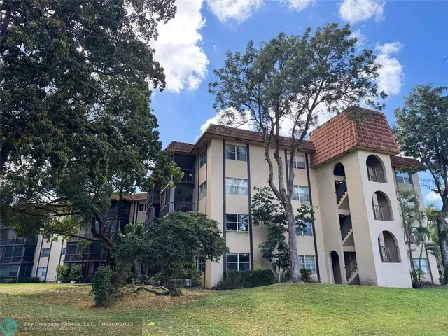 $215,000 | 6061 North Falls Cir Drive, Unit 107, Lauderhill, FL 33319