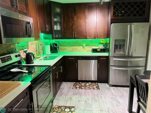 $215,000 | 6061 North Falls Cir Drive, Unit 107, Lauderhill, FL 33319