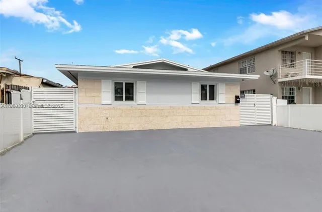 $899,000 | 329 West 18th Street, Hialeah, FL 33010