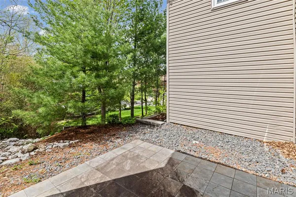 $355,000 | 903 Esic Drive, Edwardsville, IL 62025