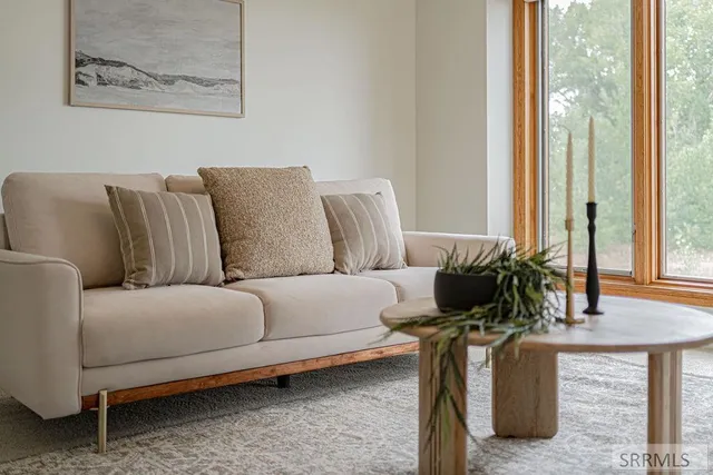 $1,100,000 | 435 North 1500 East, St. Anthony, ID 83445