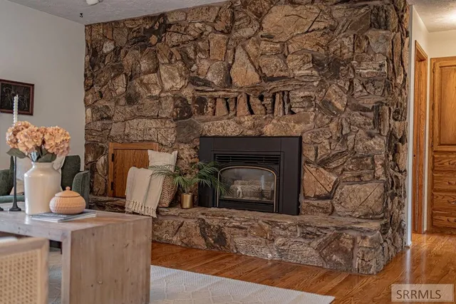 $1,100,000 | 435 North 1500 East, St. Anthony, ID 83445