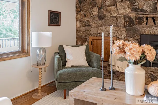 $1,100,000 | 435 North 1500 East, St. Anthony, ID 83445