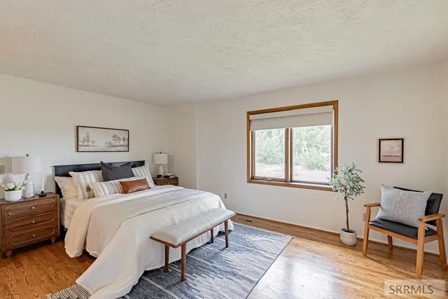 $1,100,000 | 435 North 1500 East, St. Anthony, ID 83445