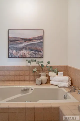 $1,100,000 | 435 North 1500 East, St. Anthony, ID 83445